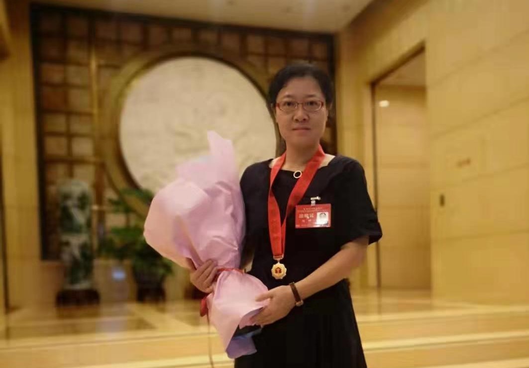 1568736618487785.png 杨柳-全国教师模范111.png