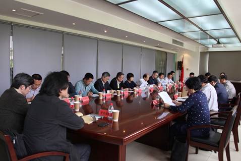 1526469697170738.jpg 挑/08-专家组向我校通报考查情况.jpg